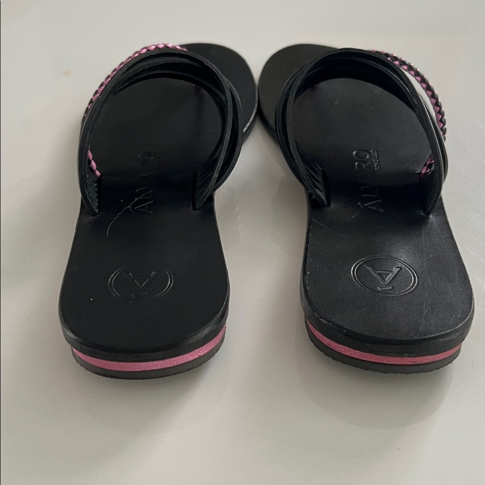Stylish Black Sandals with Pink Accents Rarely Worn. Made in Italy - Picture 4 of 7